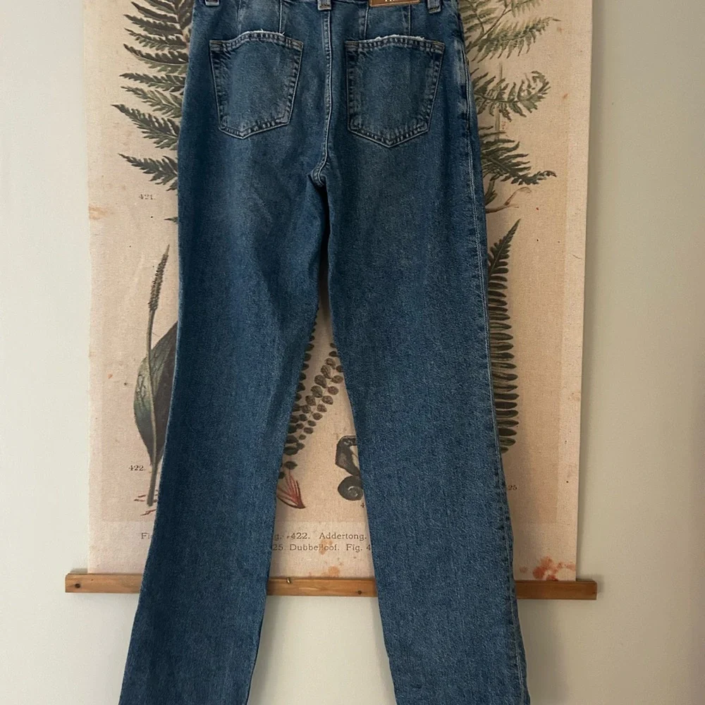 Free People We the Free Curvy Siren Low Rise Straight Leg Jean size 26 - Picture 5 of 6